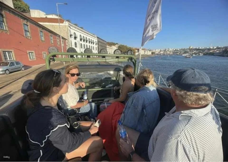 Porto vintage convertible sightseeing tour