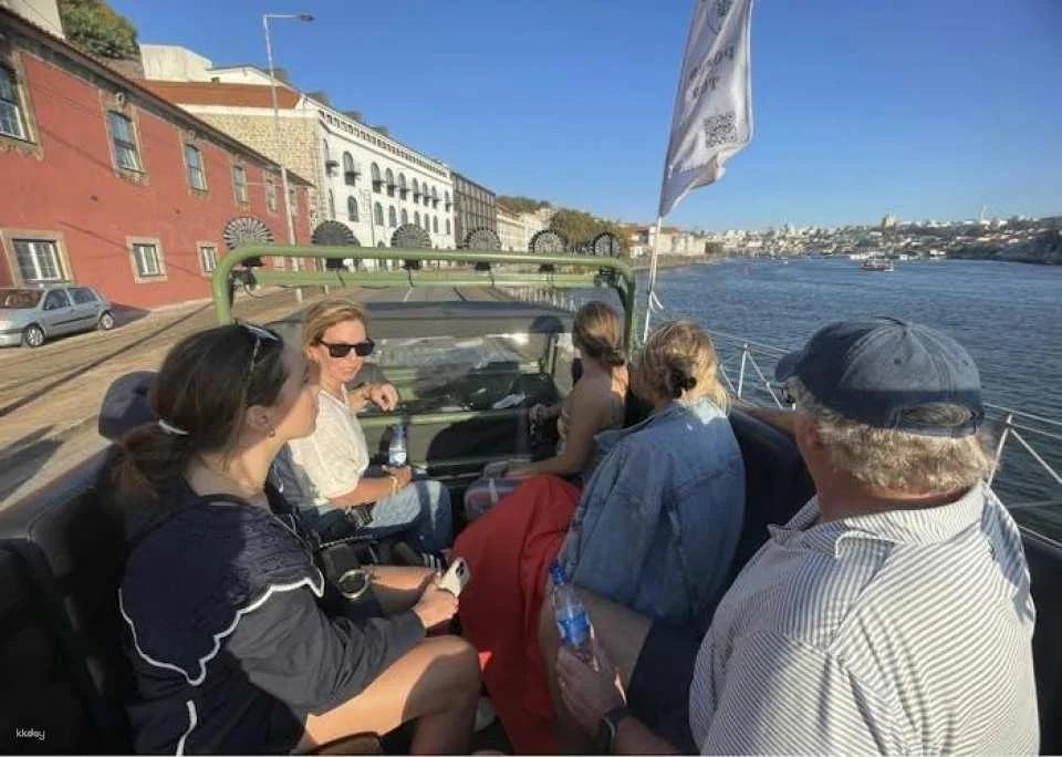 Porto vintage convertible sightseeing tour