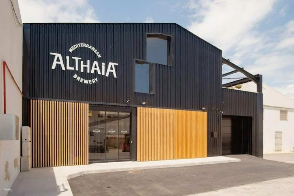 Craft beer factory with tasting and tapas tour in Altea
