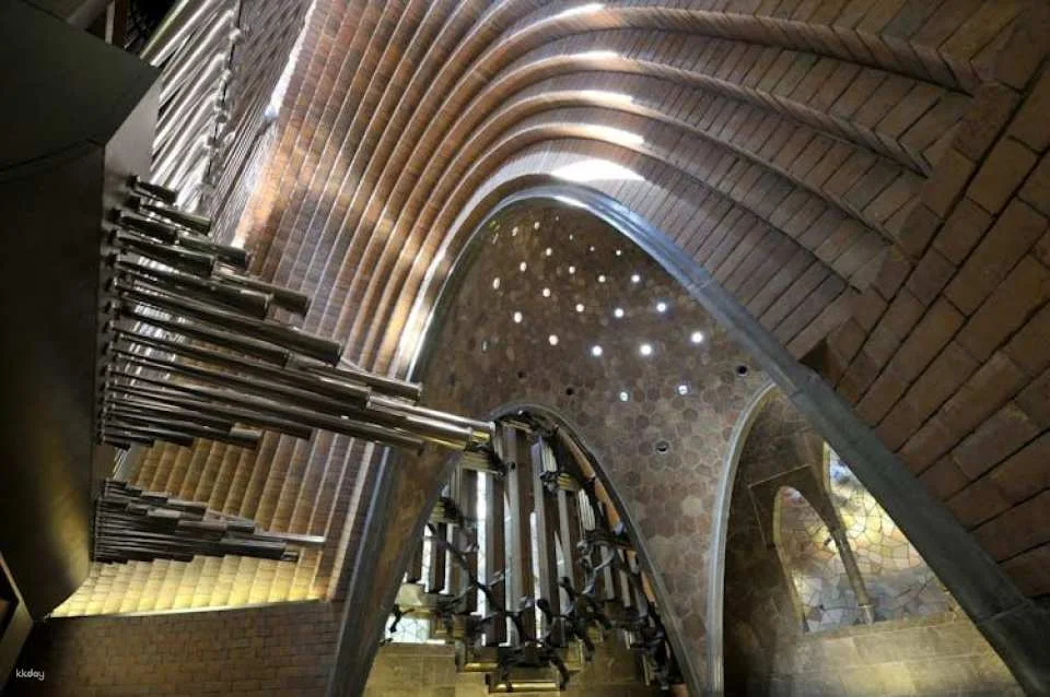 Palau Güell Entrance Tickets With Audio Guide