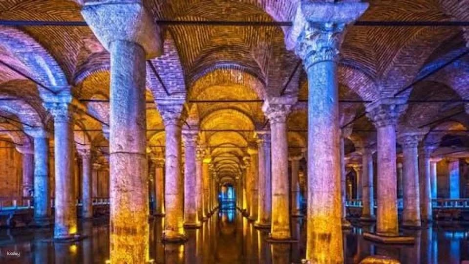 Istanbul Basilica Cistern, Blue Mosque and Hagia Sophia tour