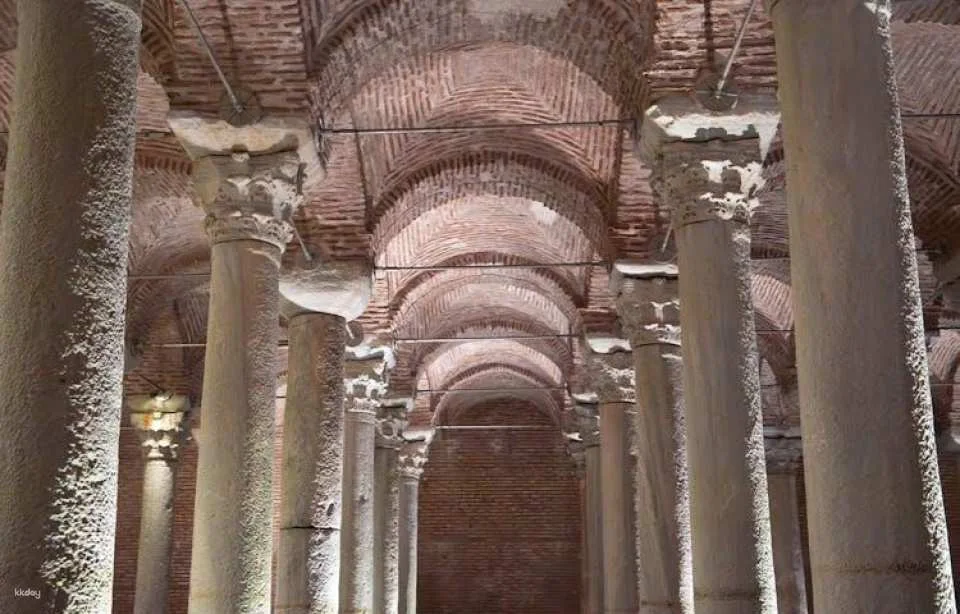 Istanbul Basilica Cistern, Blue Mosque and Hagia Sophia tour