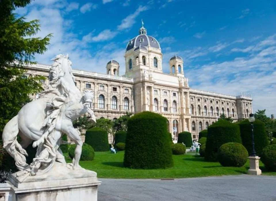 Self-guided walking tour and Mozart concert in Vienna