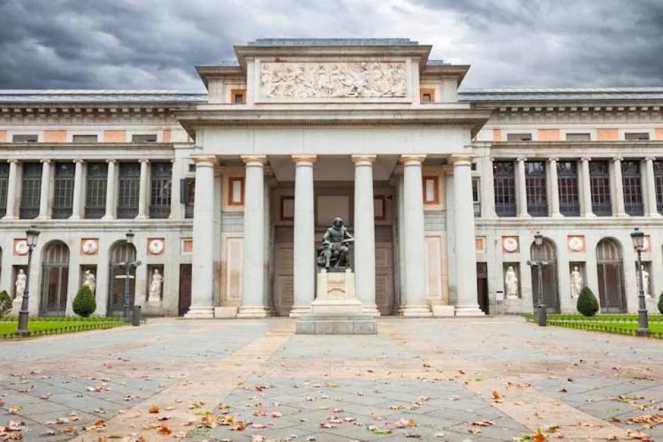 Small-group guided tour to the Prado Museum in English