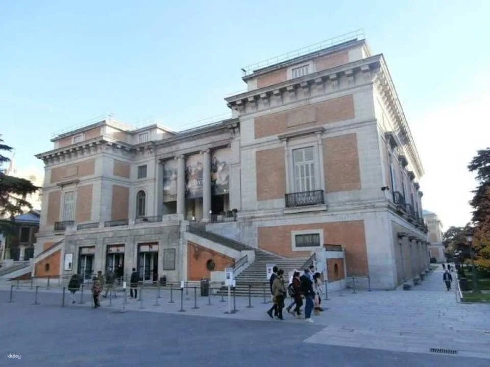 Small-group guided tour to the Prado Museum in English