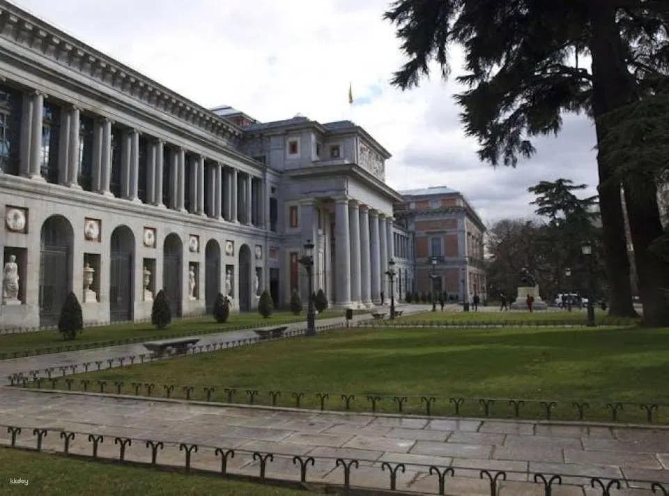Small-group guided tour to the Prado Museum in English