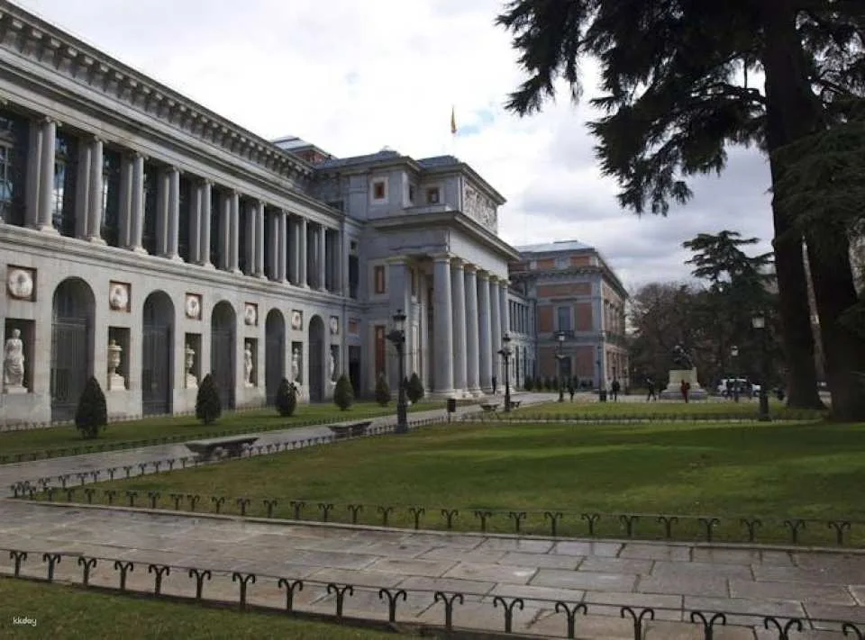 Small-group guided tour to the Prado Museum in English