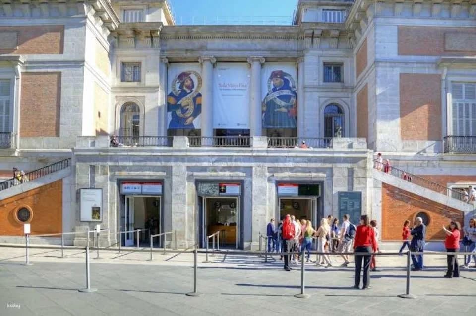Small-group guided tour to the Prado Museum in English