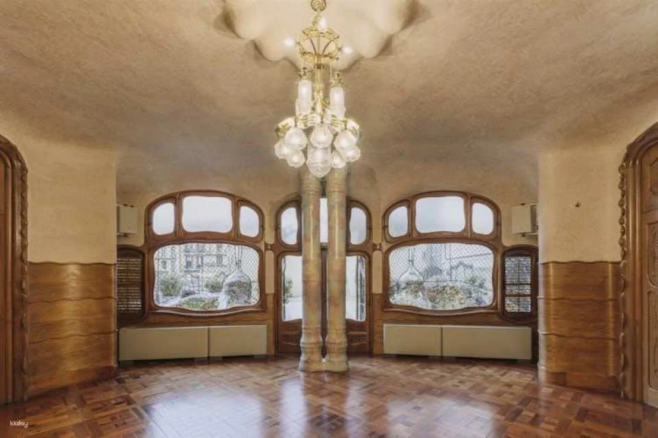 Platinum Priority Skip-The-Line Tickets to Casa Batlló