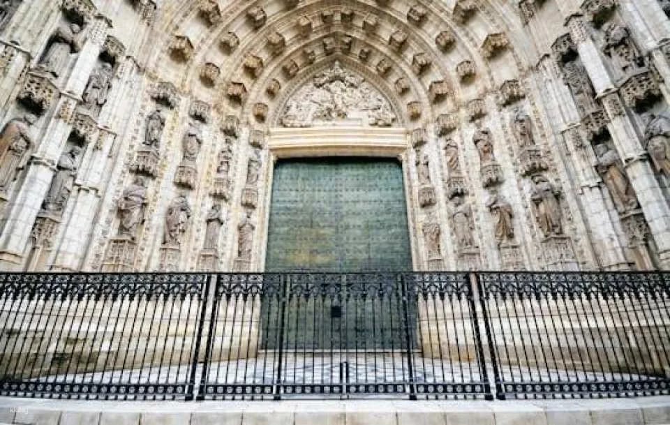 Seville Cathedral and Giralda entry tickets with audio guide