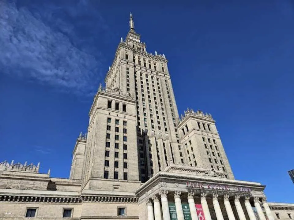 Palace of Culture and Science skip-the-line ticket and tour in Polish