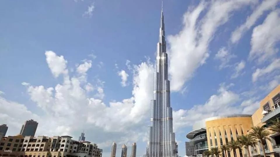 Dubai audio guide with TravelMate app