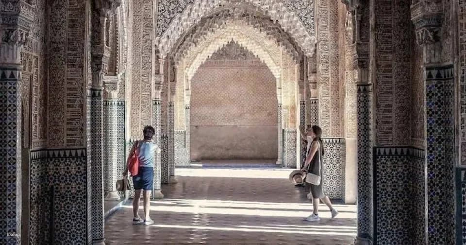 Alhambra Complete Tour with Tickets: Alcazaba, Nasrid, Generalife