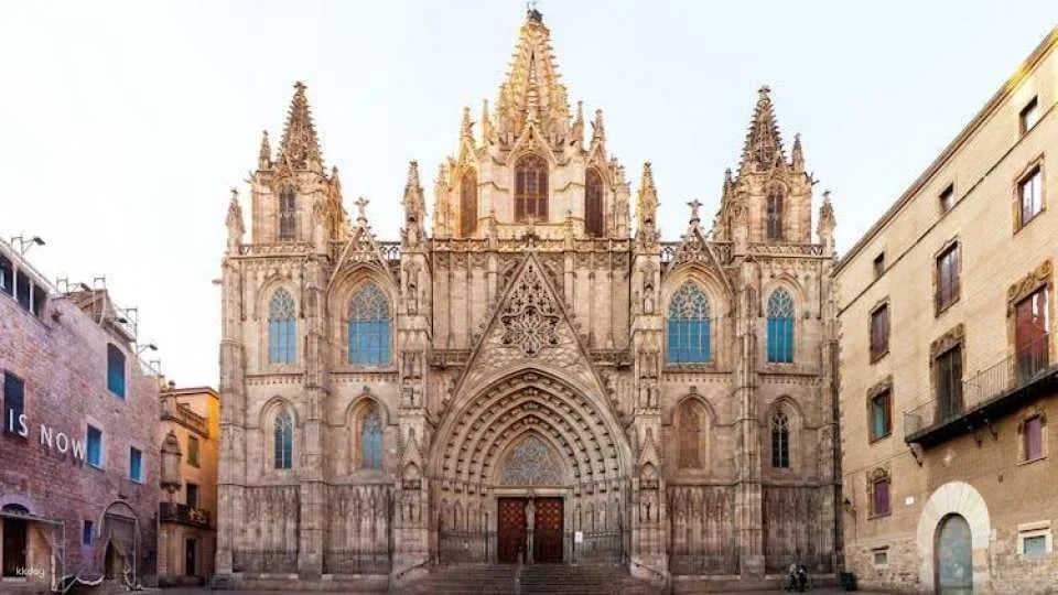 Barcelona audio guide with TravelMate app