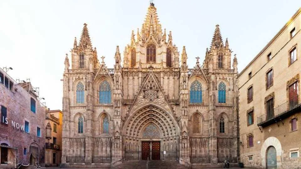 Barcelona audio guide with TravelMate app
