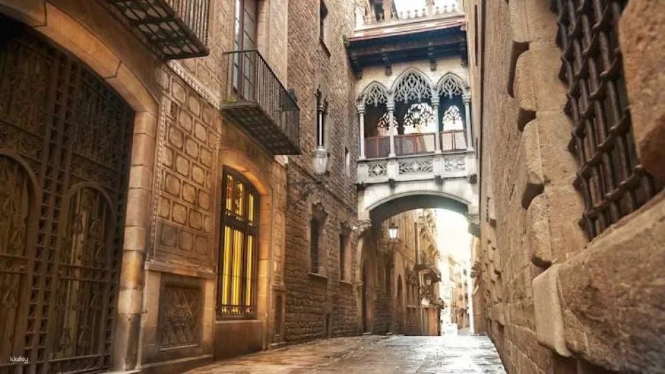 Barcelona audio guide with TravelMate app