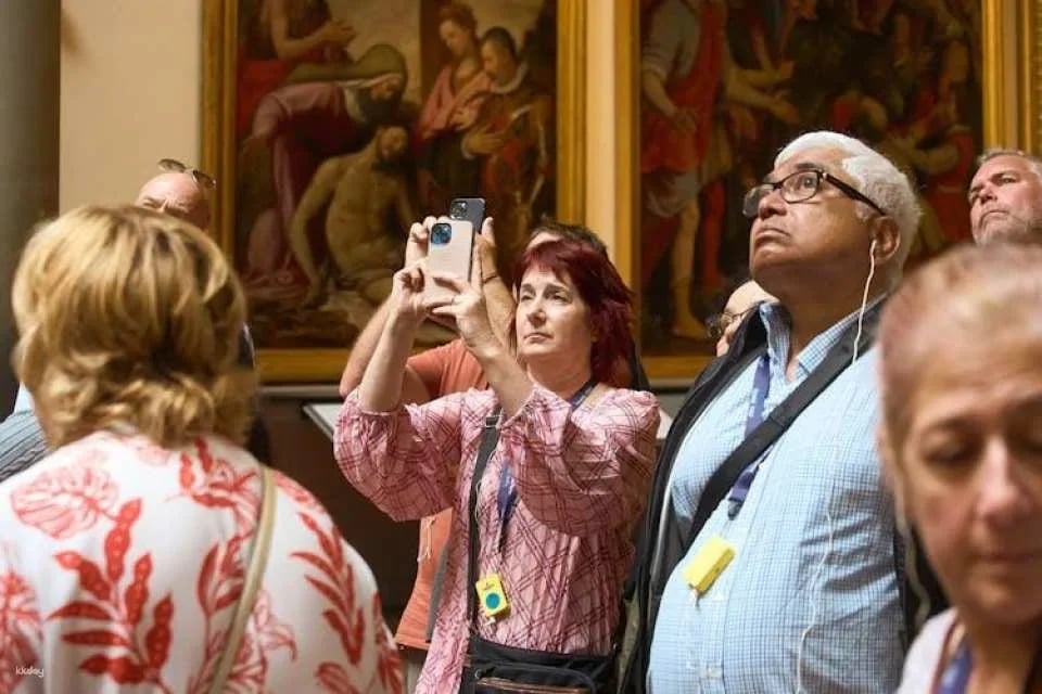 Small group Accademia Gallery masterclass