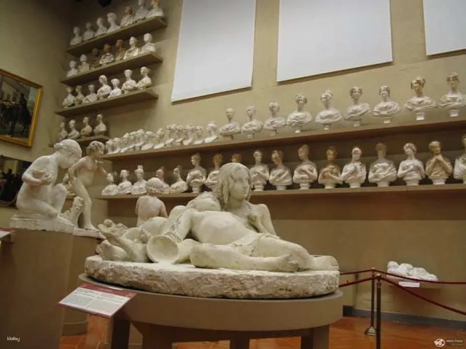 Small group Accademia Gallery masterclass