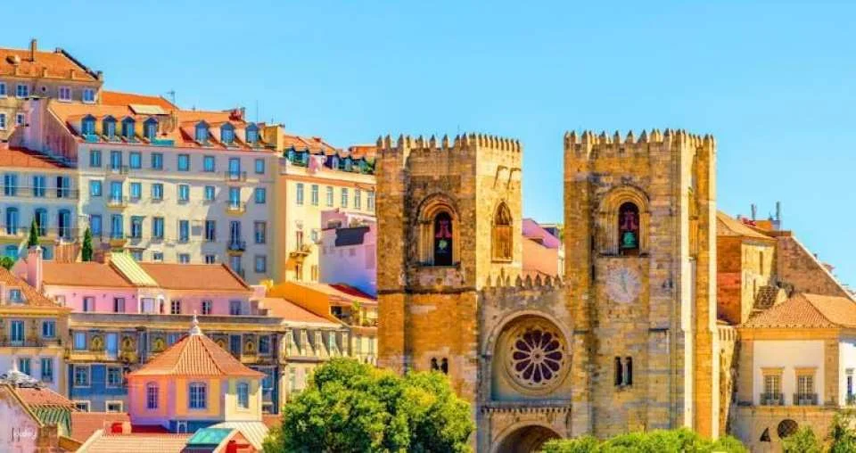 Lisbon 14 Sights and 1 Top Experience MegaPass Classic