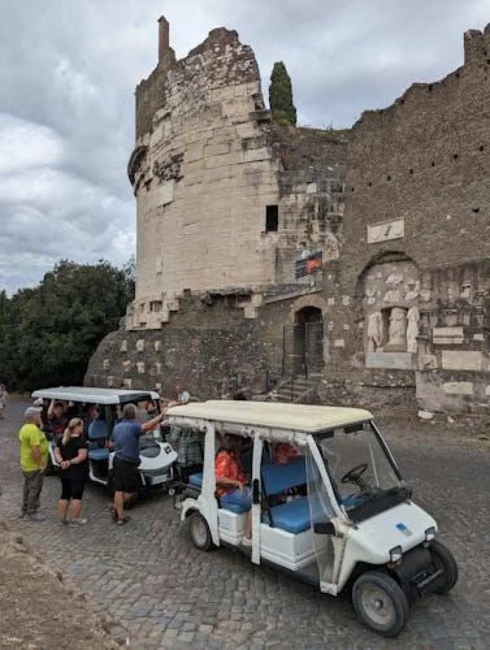 Appian Way and Catacombs Golf Cart Shared Tour