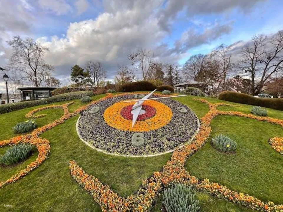 Self-guided audio tour of Geneva's cultural heritage