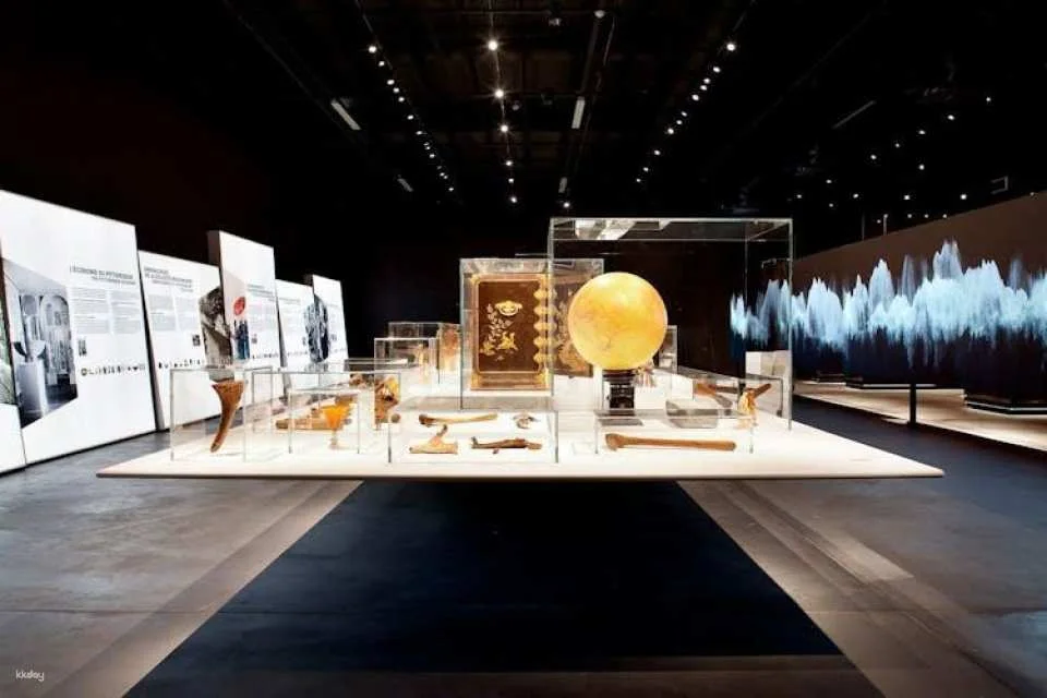 Self-guided audio tour of Geneva's cultural heritage