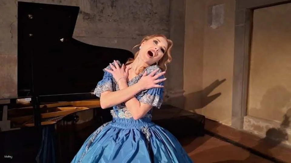 Italian opera concert at Auditorium Santa Croce al Tempio in Florence