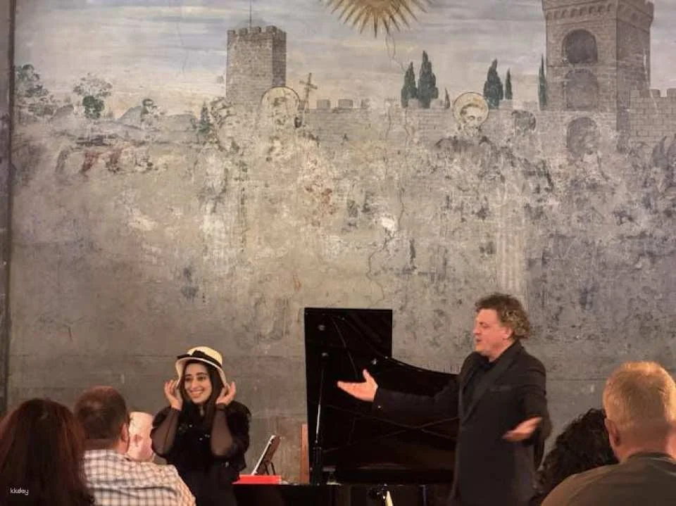 Italian opera concert at Auditorium Santa Croce al Tempio in Florence