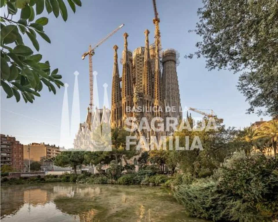 Sagrada Familia entrance tickets with audio guide
