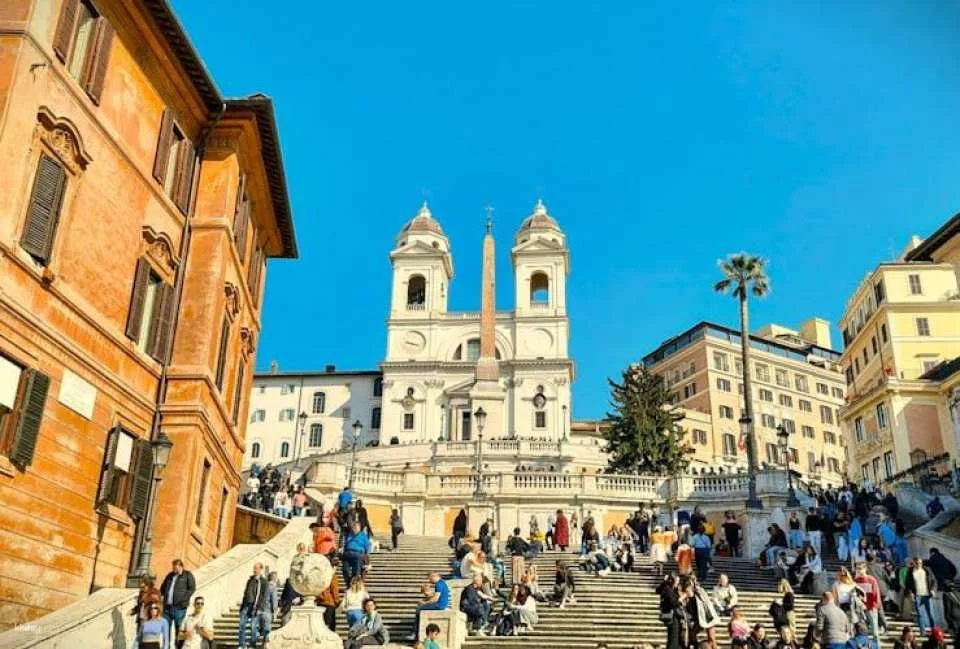 Rome walking tour with Piazza Navona, Trevi and Pantheon