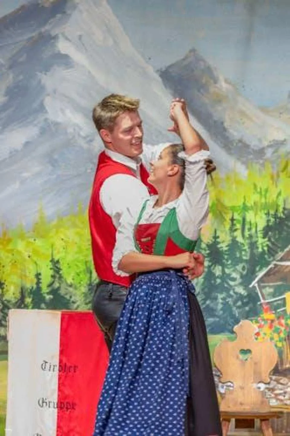 Gundolf Family Tyrolean folk show in Innsbruck with dinner option