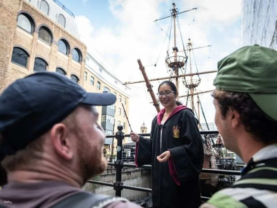 Harry Potter Film Location Guided Walking Tour and Thames Cruise