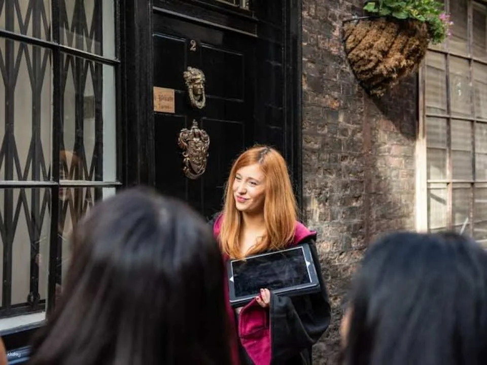 Harry Potter Film Location Guided Walking Tour and Thames Cruise