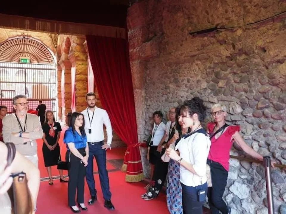 Best of Verona German guided tour with priority Arena entrance