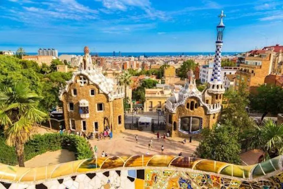 Gaudi’s Park Güell Guided Tour (610504)