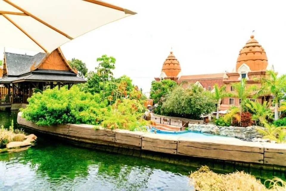 VIP Cabaña Experience with House or Villa at Siam Park