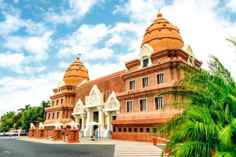 VIP Cabaña Experience with House or Villa at Siam Park