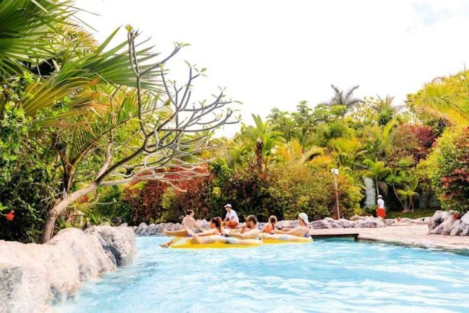 VIP Cabaña Experience with House or Villa at Siam Park