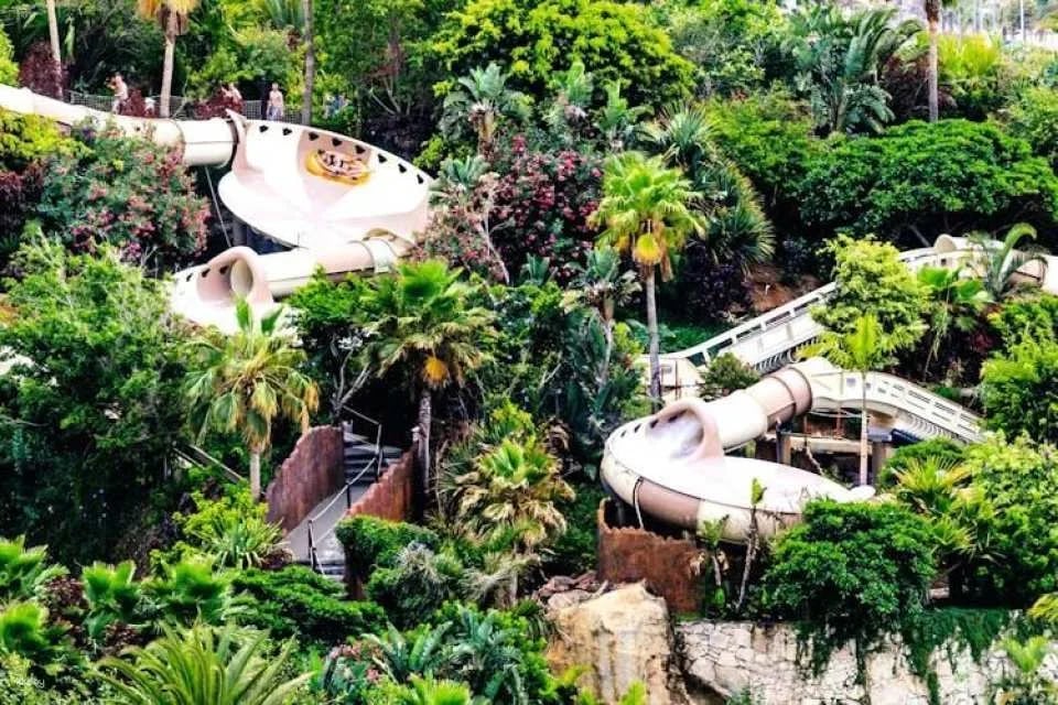 VIP Cabaña Experience with House or Villa at Siam Park