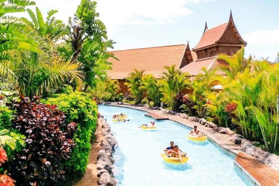 VIP Cabaña Experience with House or Villa at Siam Park