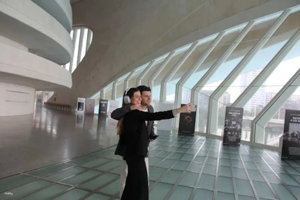 Palau de Les Arts opera house entrance ticket and audio guided tour