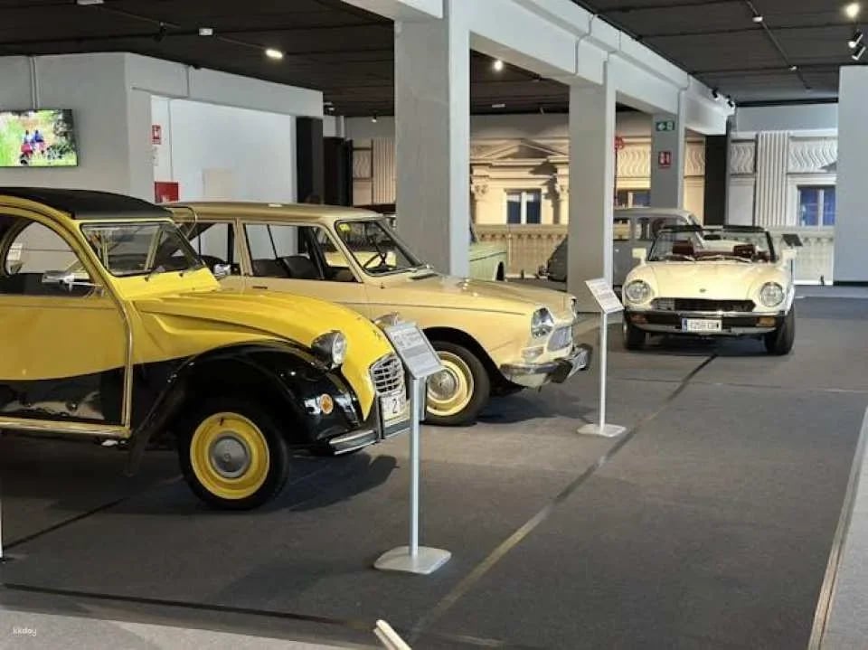 Entrance tickets for the Motor Museum in Finestrat