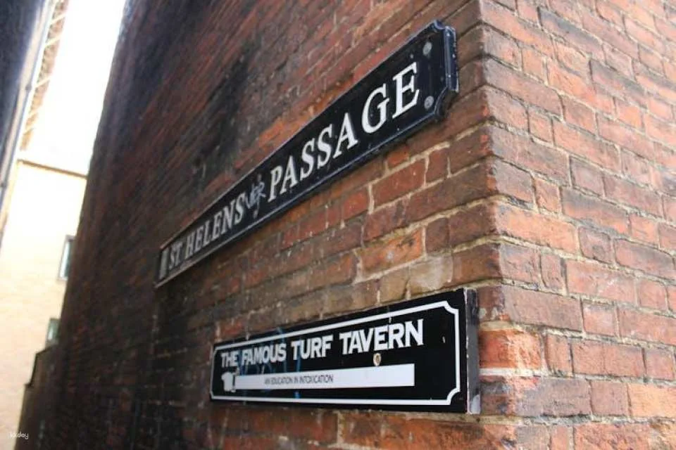 Inspector Morse, Lewis and Endeavour filming locations tour of Oxford