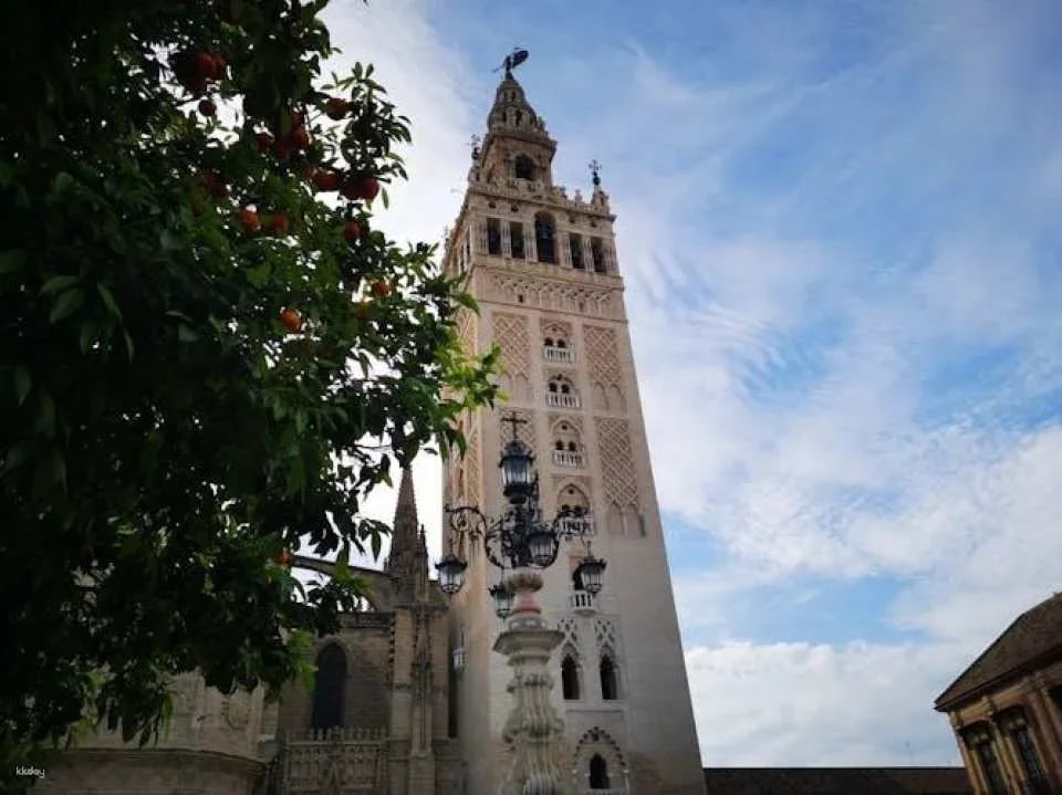 Monumental Seville official guided tour