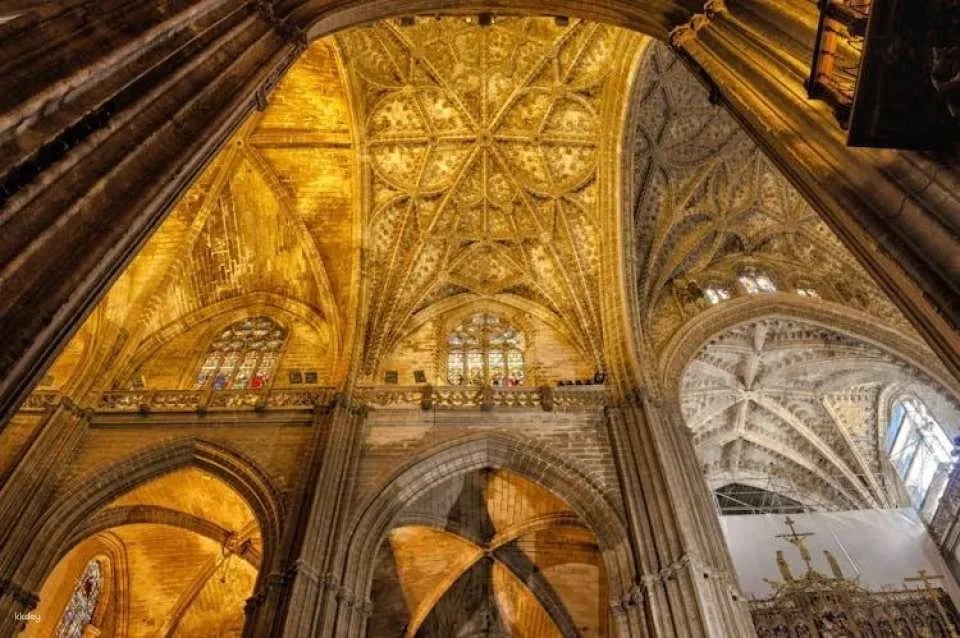 Monumental Seville official guided tour