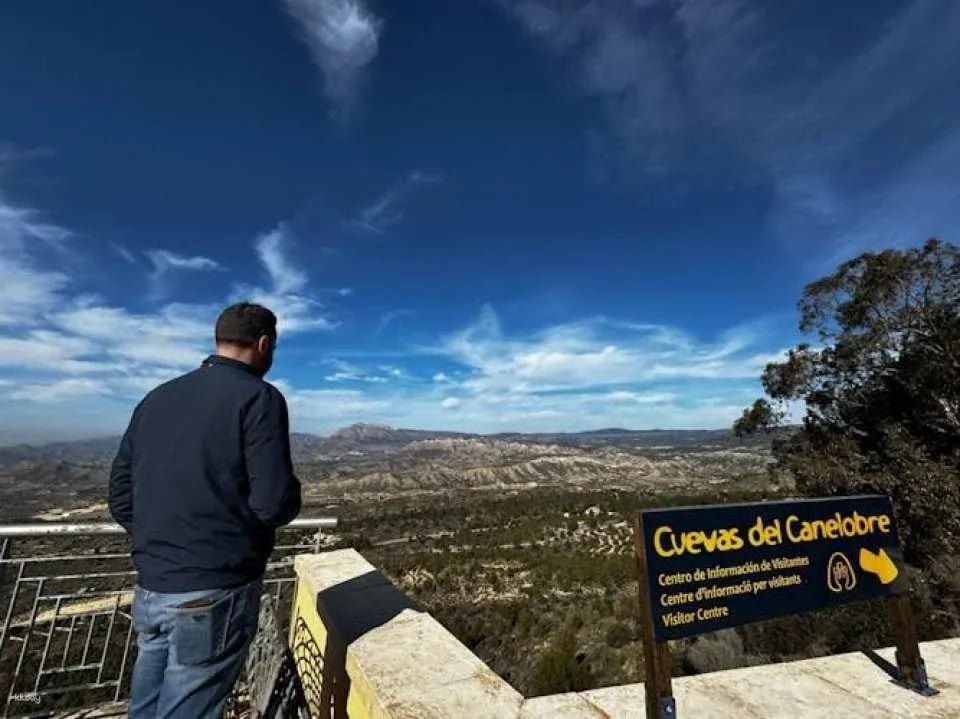 Canelobre Caves and Busot Ethnic Music Museum guided tour from Alicante