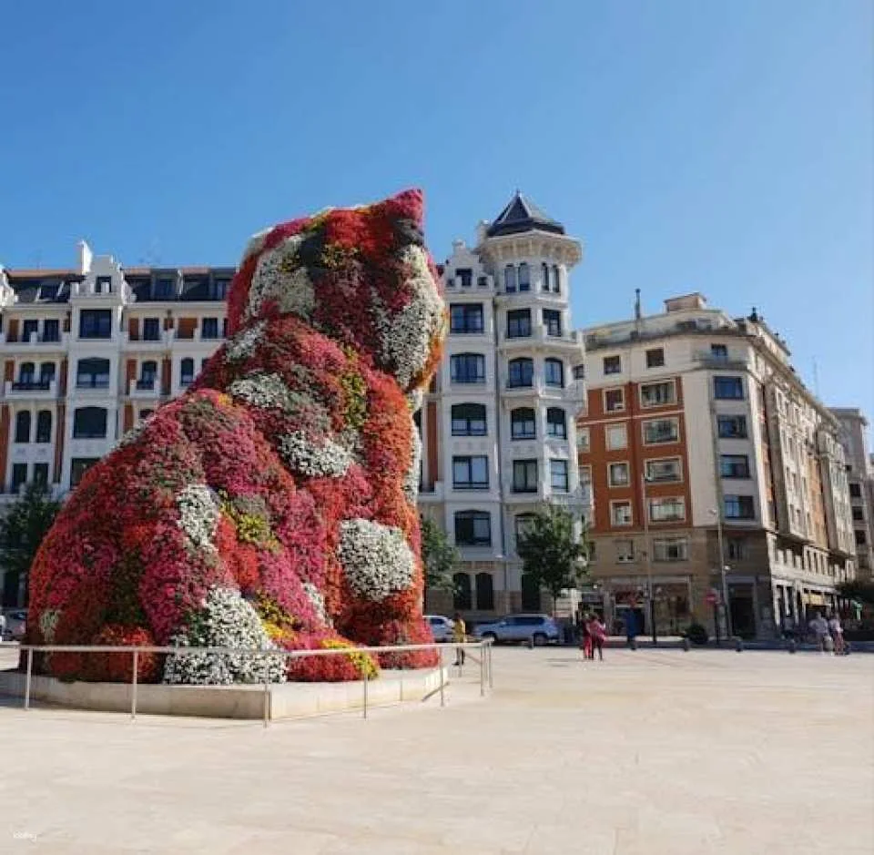 Guided tour of Dragonstone and Bilbao from San Sebastian