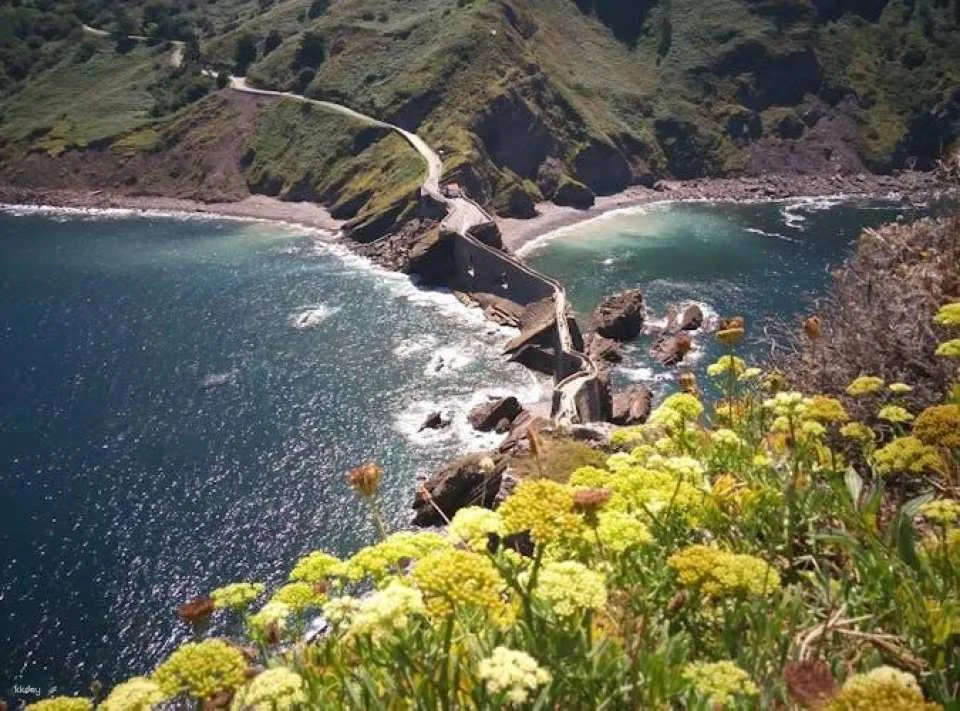 Guided tour of Dragonstone and Bilbao from San Sebastian