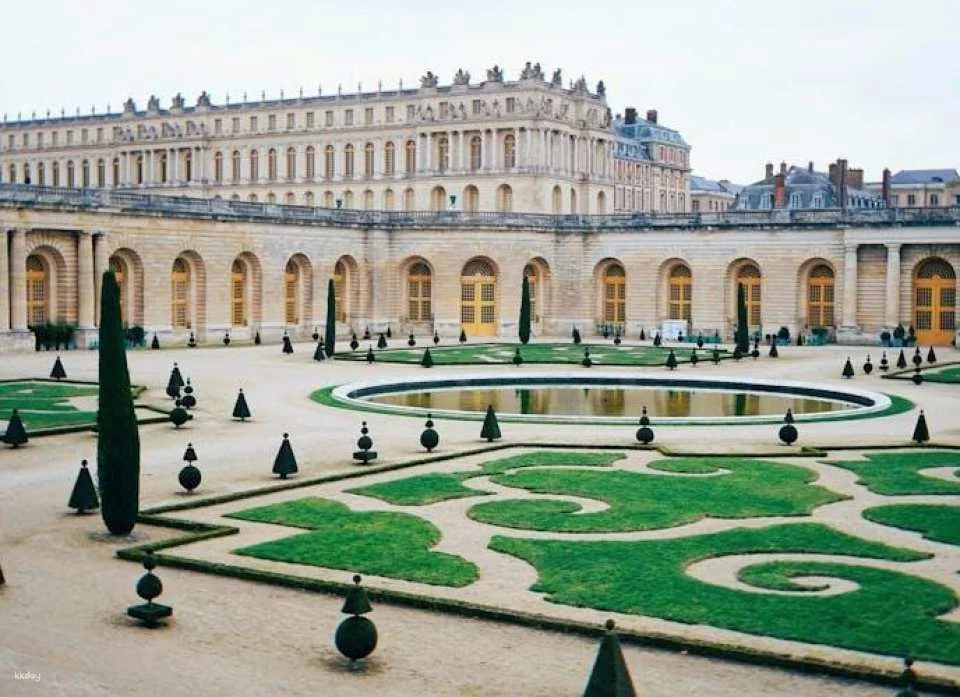 Versailles Palace audio guided tour with private transfers