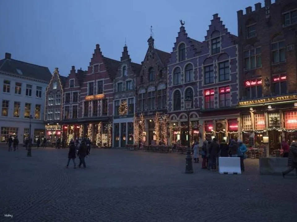 Christmas magic in Bruges private walk and hot chocolate